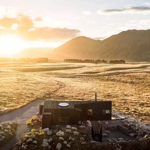 Unique Stays with Breathtaking Views of New Zealand's South Island