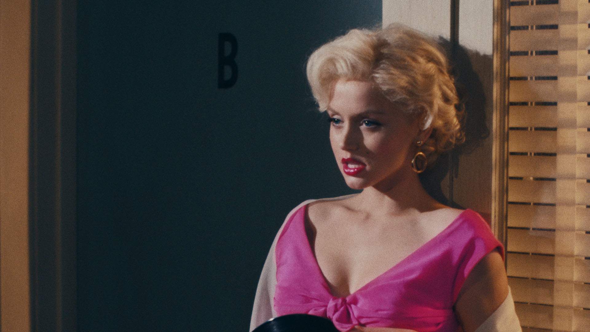 Ana de Armas Transforms Into Marilyn Monroe in the Haunting Trailer for Netflix Film 'Blonde'