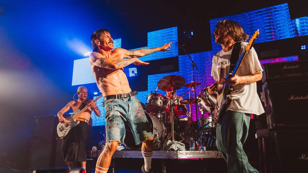 red hot chili peppers australian tour reviews