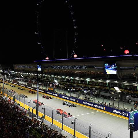 Race a Virtual Lap of the Formula 1 Singapore Grand Prix Circuit