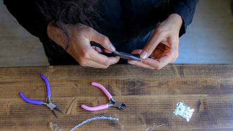 NAIDOC Week Jewellery Making Workshop