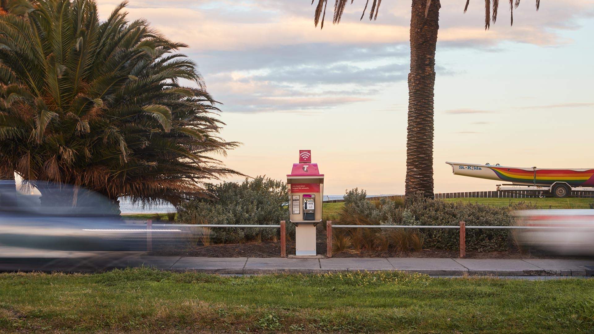 Telstra Is Rolling Out Free Wifi Across Its Payphones, Starting Immediately at Around 3000 Booths 