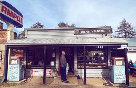 Everywhere Pup-Friendly to Pitstop on Your Next Blue Mountains Trip