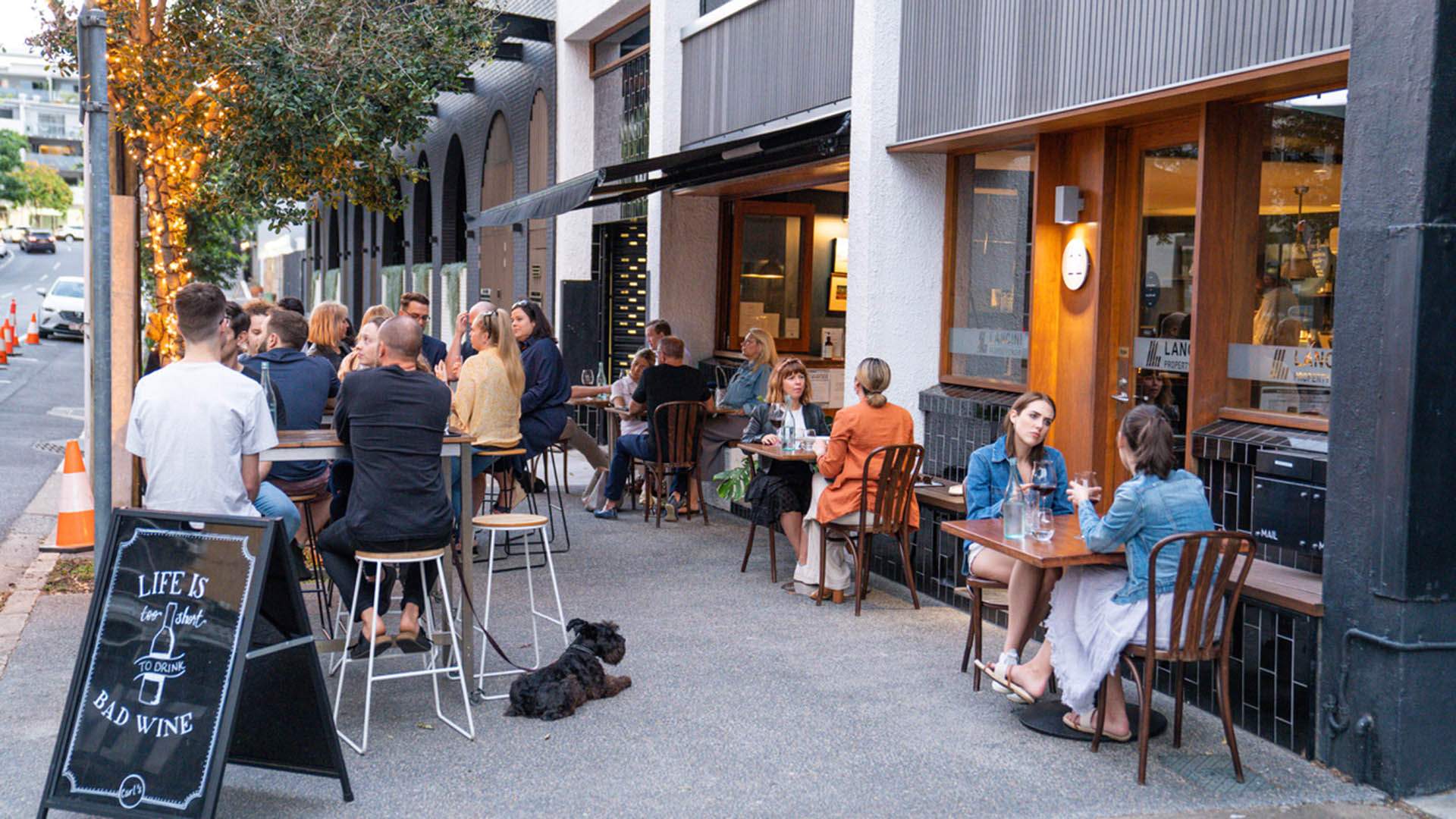 Outdoor seating at CITY WINERY FORTITUDE VALLEY.