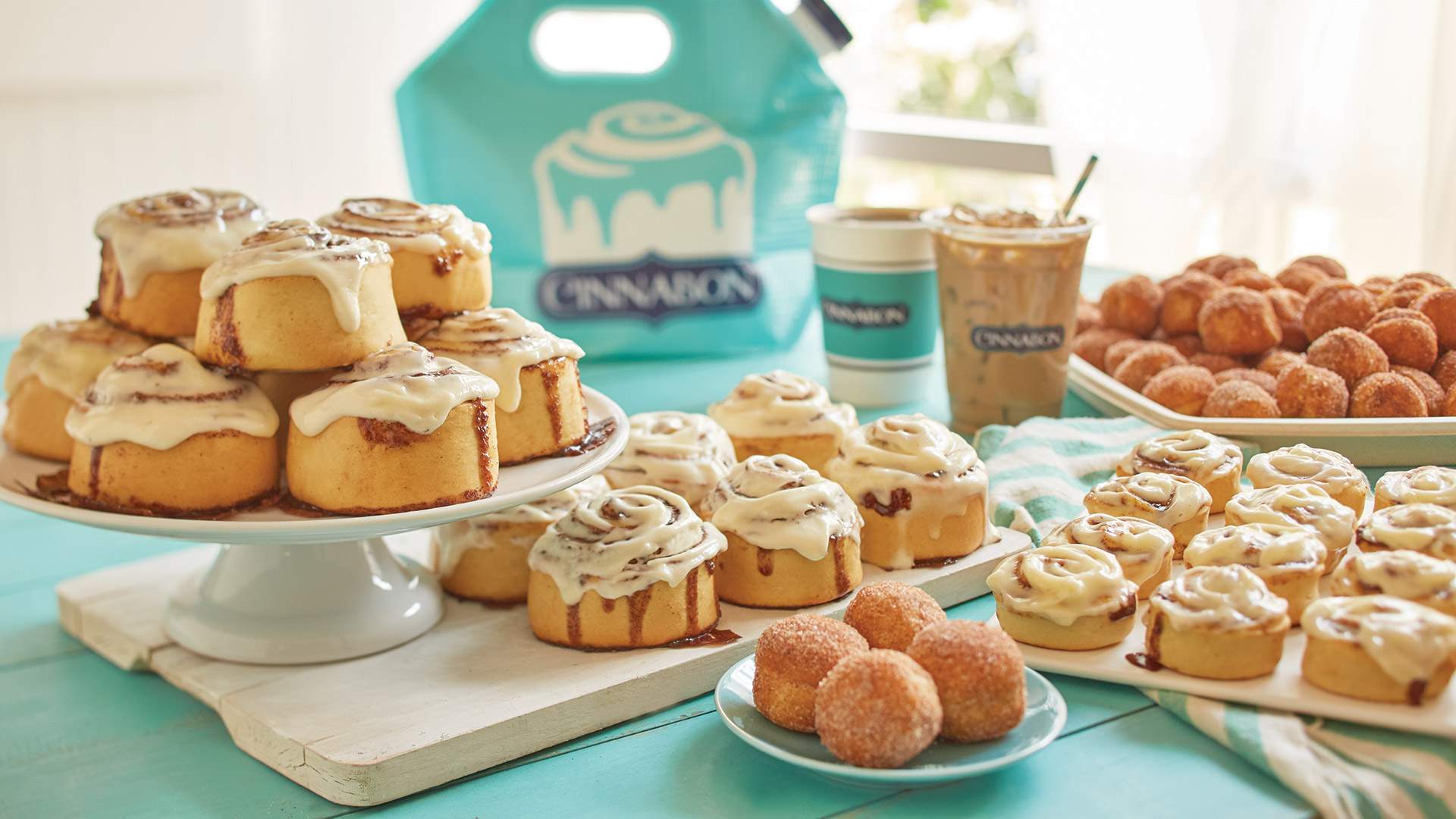 US Bakery Chain Cinnabon Will Open Its First Sticky Scroll-Slinging Sydney Store This Summer