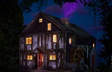 Airbnb Wants You to Run Amok, Amok, Amok Like the Sanderson Sisters in the 'Hocus Pocus' Cottage