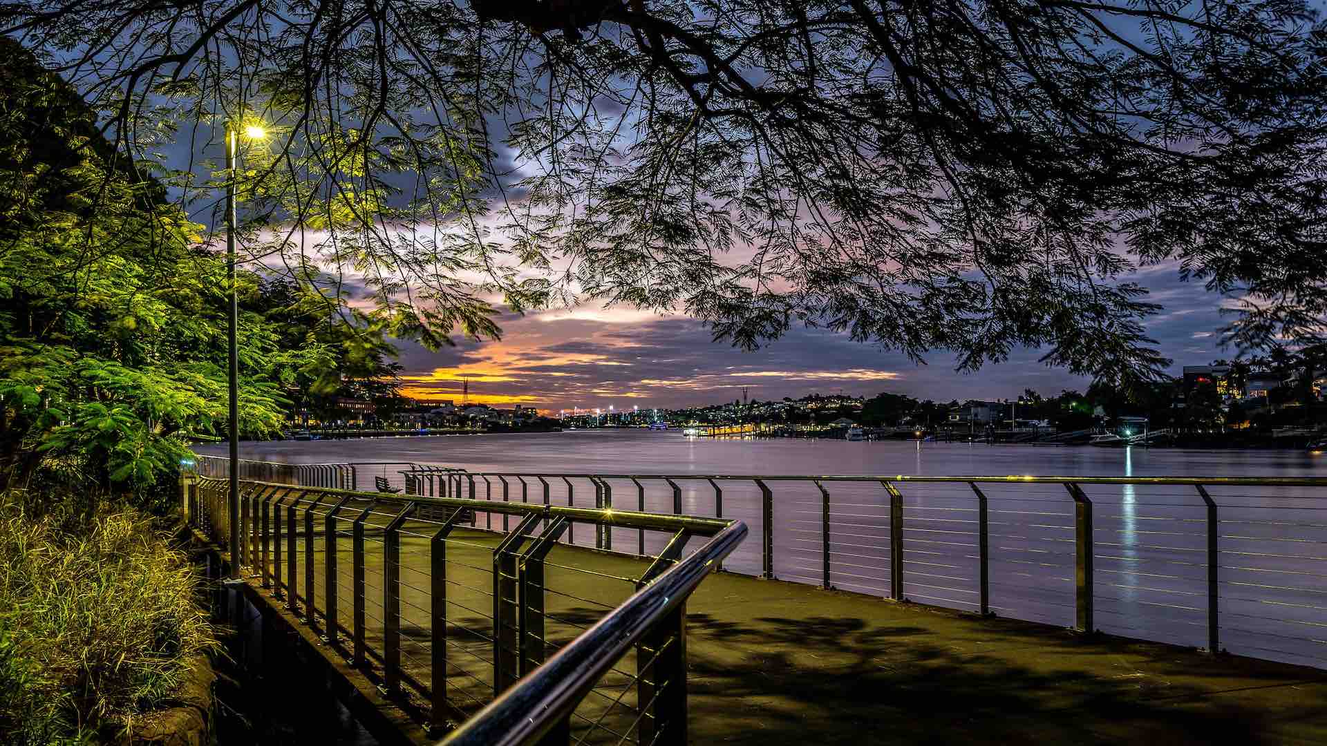 Brisbane's Most Photogenic After-Dark Spots for When You're Not Quite Ready to End Your Date