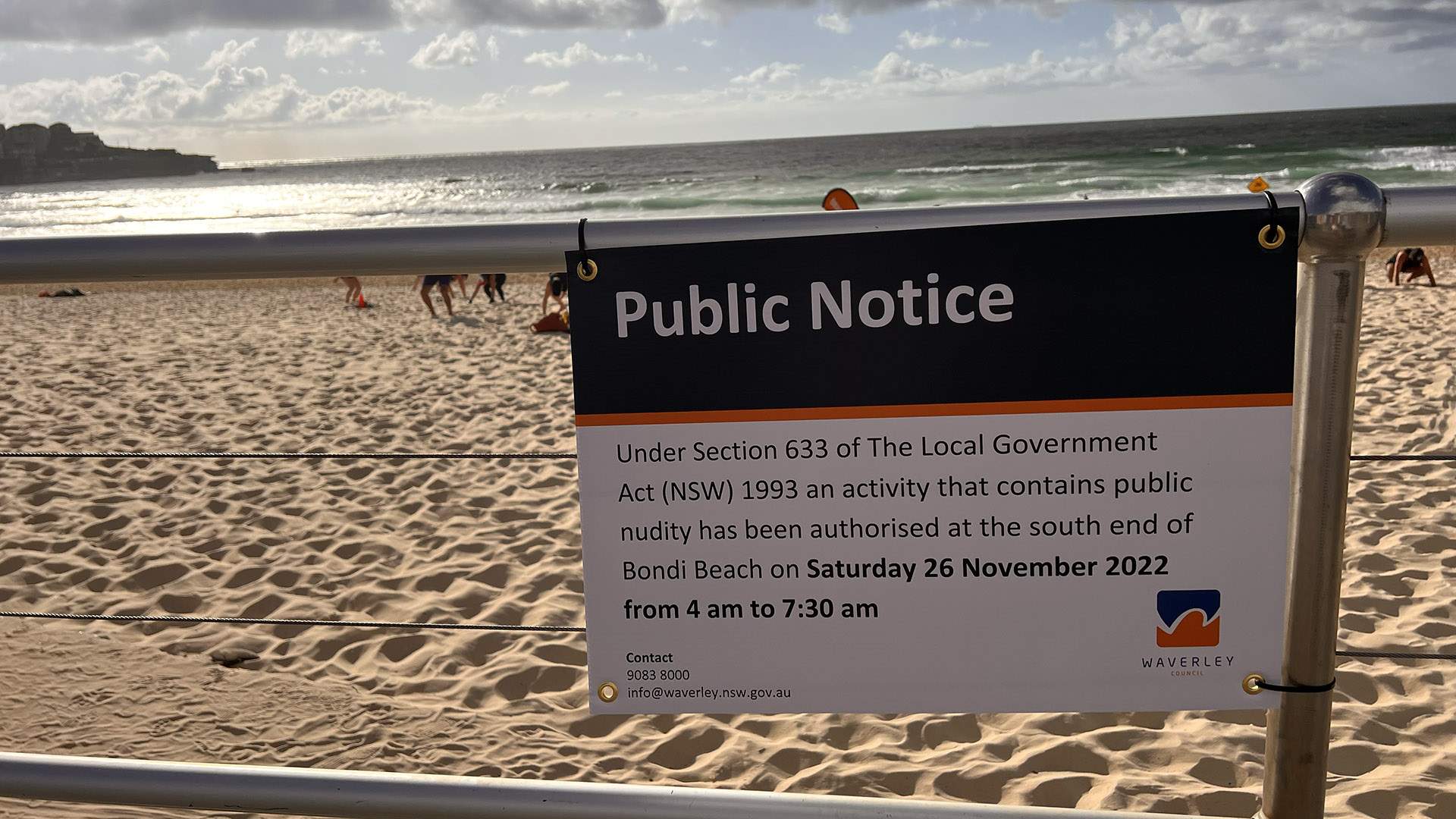 Bondi Briefly Turned Into A Nude Beach For Photographer Spencer Tunick