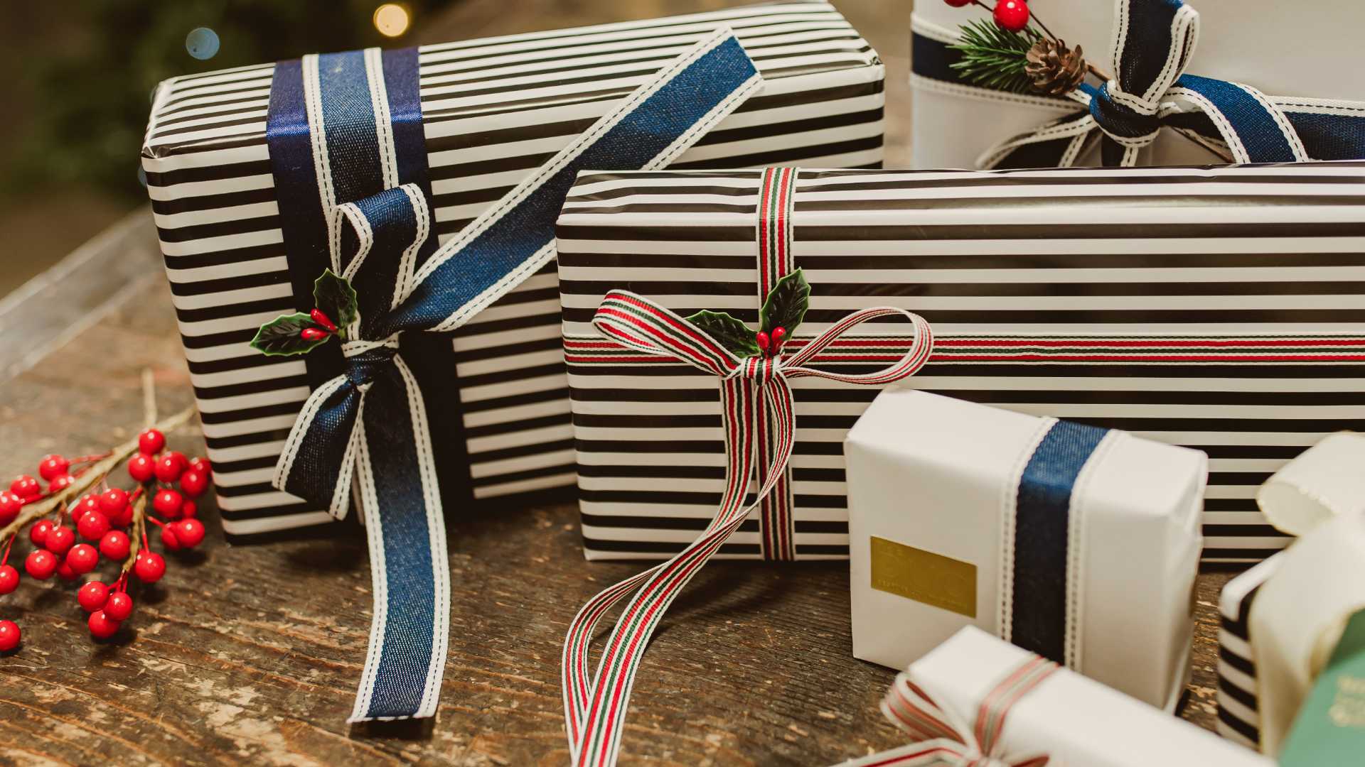 The Final Christmas Countdown: Last Minute Gifts for Her