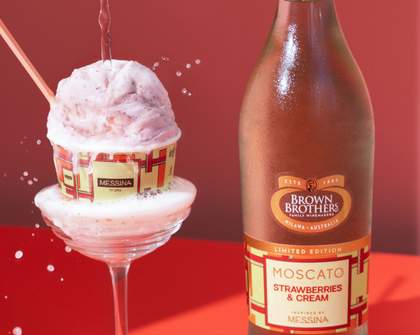 Strawberries and Cream Moscato Gelato Scoop Giveaway