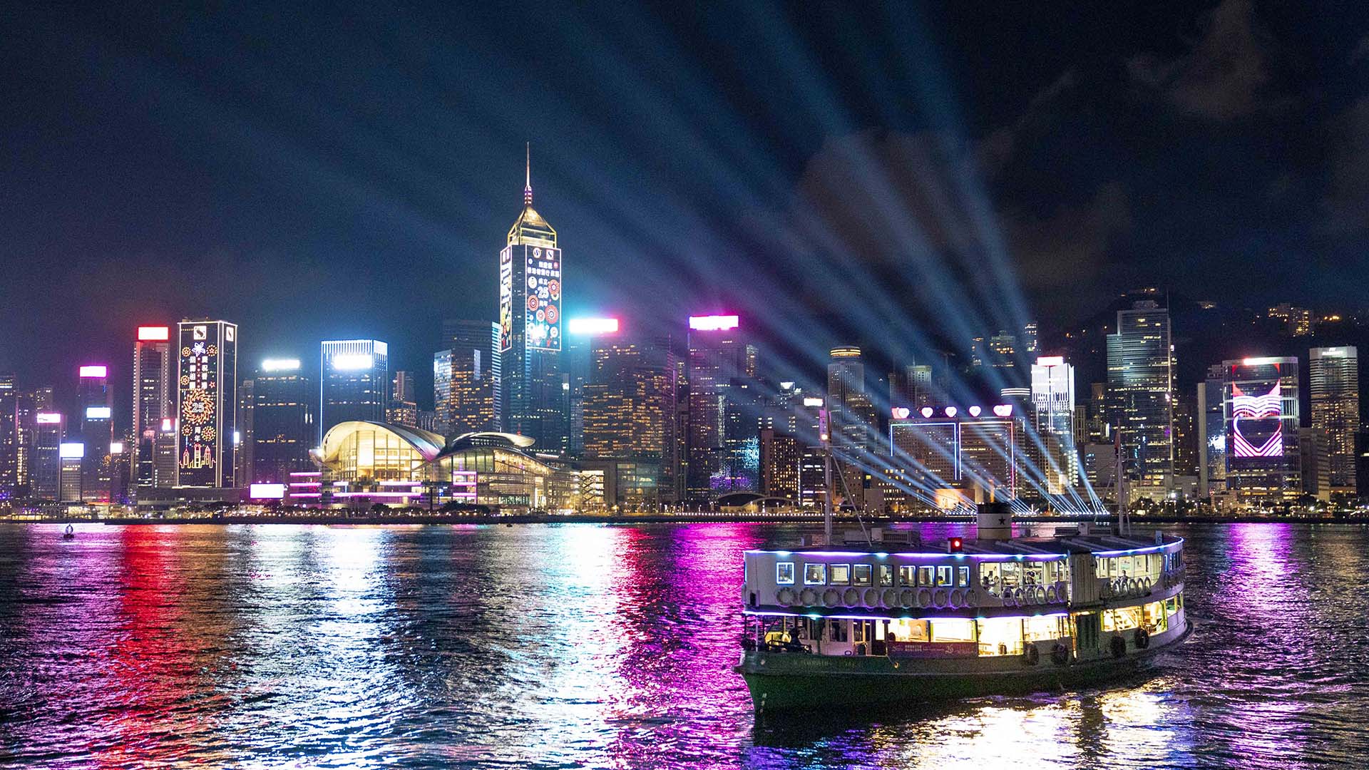 Hong Kong Is Offering Free Flights to Tourists Across the Globe