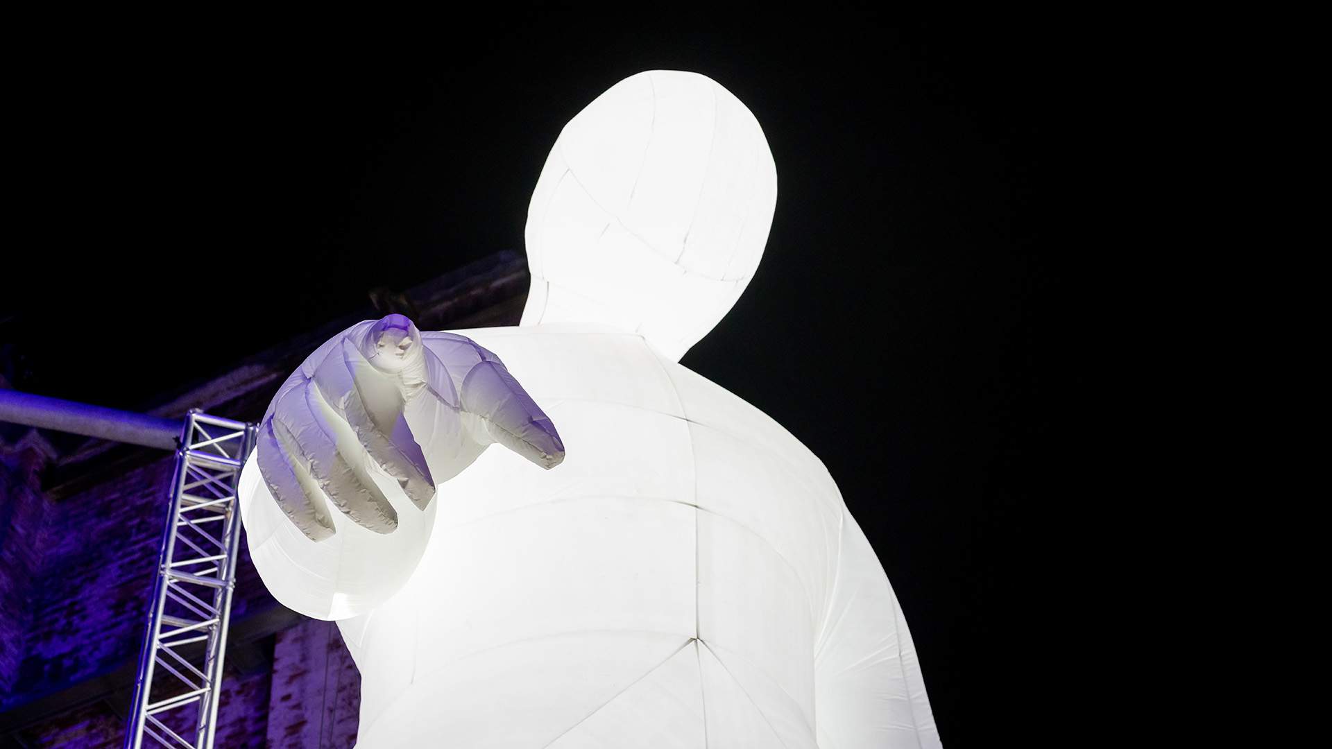 Amanda Parer: Fantastic Planet at Night Feast