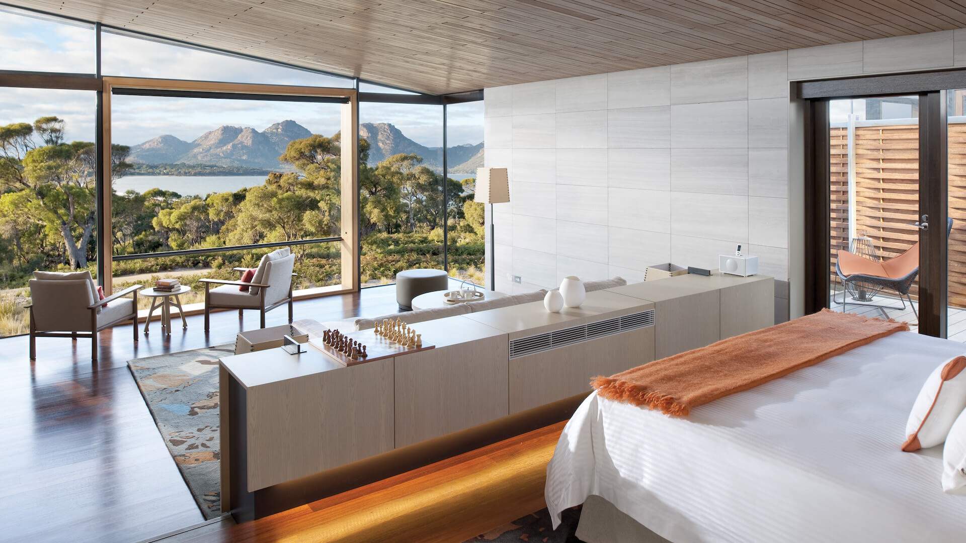 luxury tasmania travel saffire freycinet wineglass bay hotel boutique australia