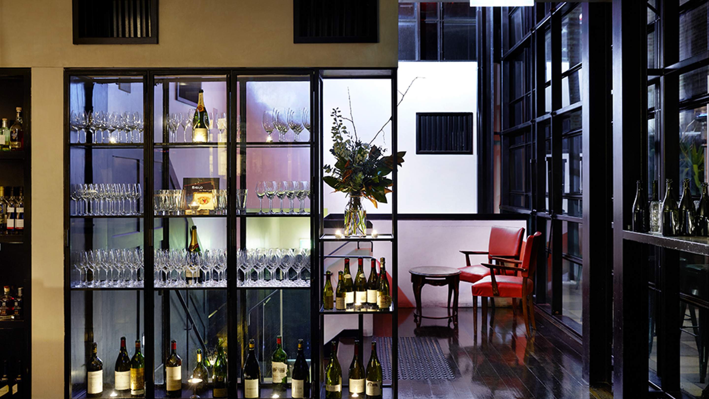 Siglo, Melbourne Review