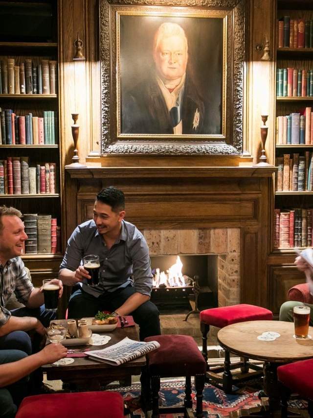 The Best (and Cosiest) Bars and Pubs with Fireplaces in Sydney