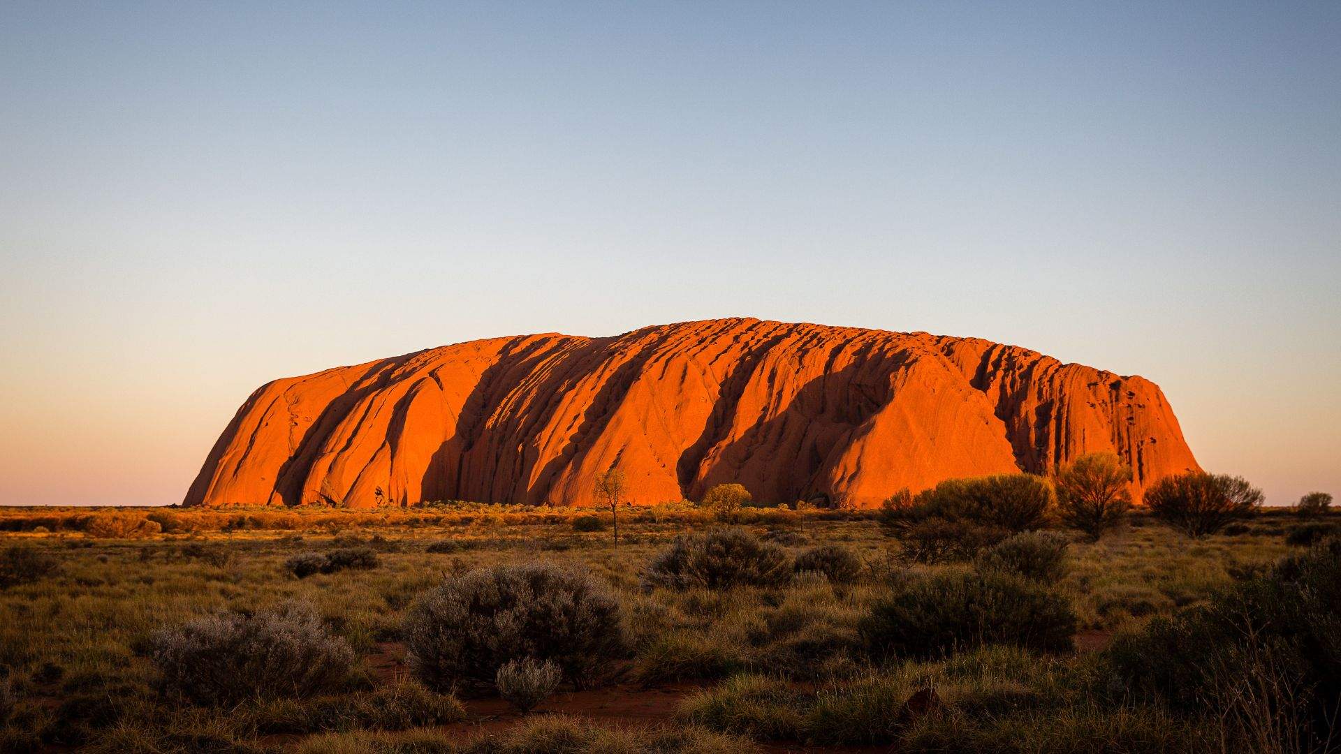 Desert Beauty: Exploring the Rich Culture and Stunning Vistas of the Red Centre