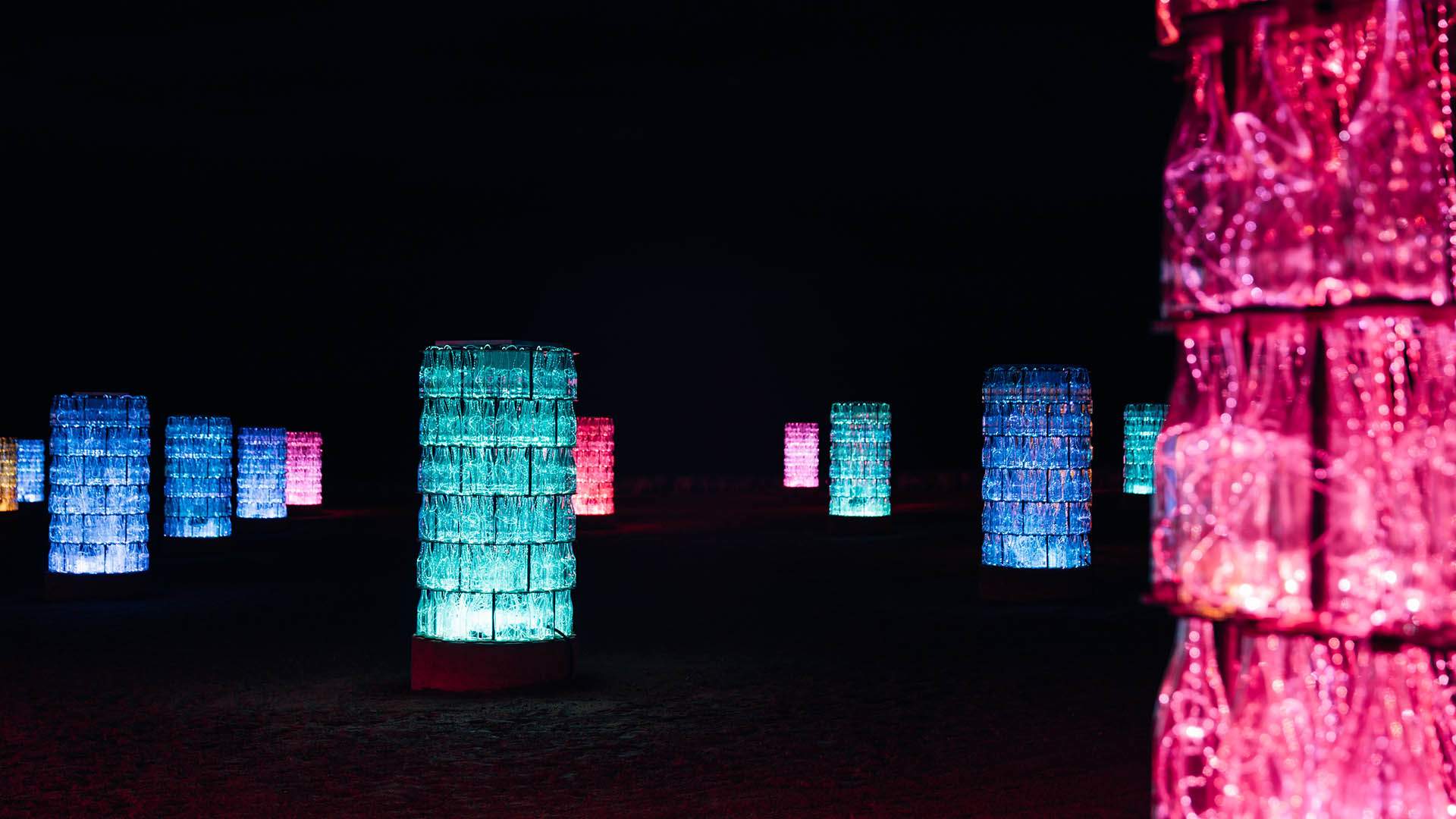 Bruce Munro's New 'Light-Towers' Installation Is Now Dazzling the Northern Territory's Kings Canyon