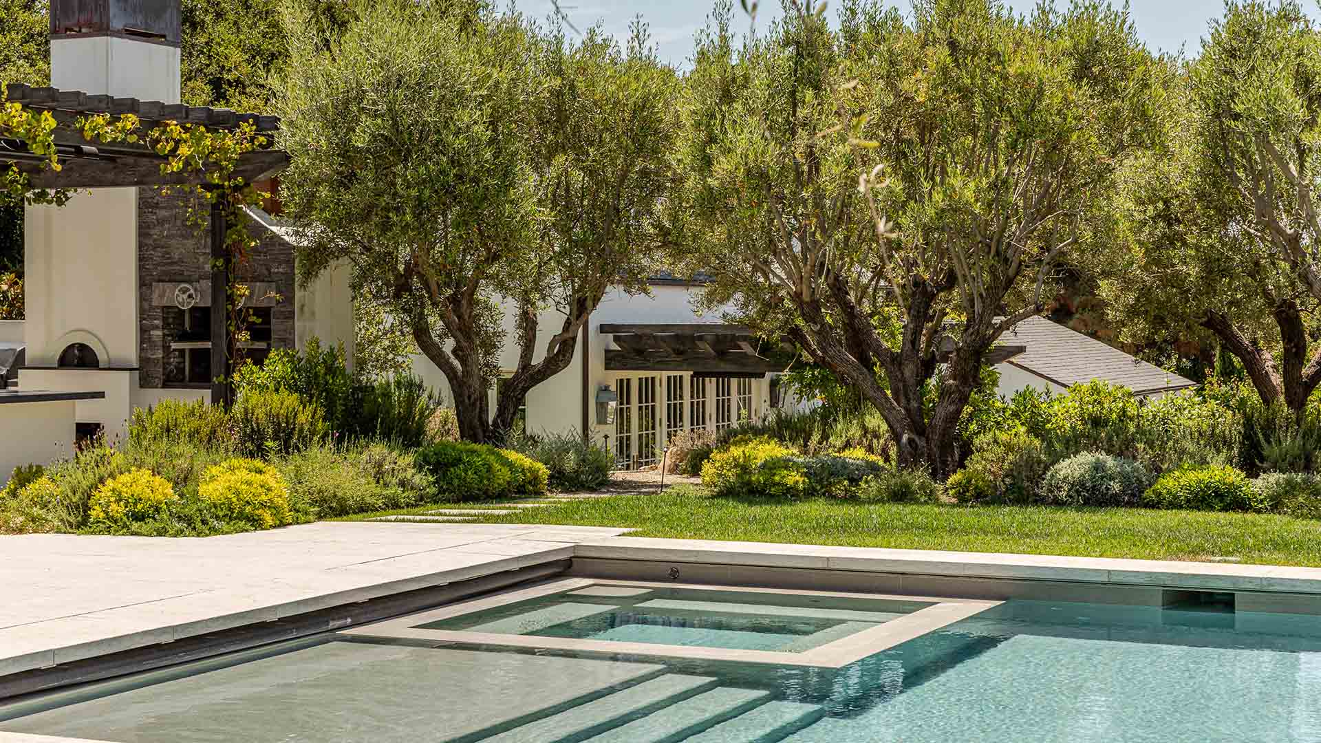 Gwyneth Paltrow Is Renting Out Her Montecito Guesthouse for Free on Airbnb for a Full Goop-Style Getaway