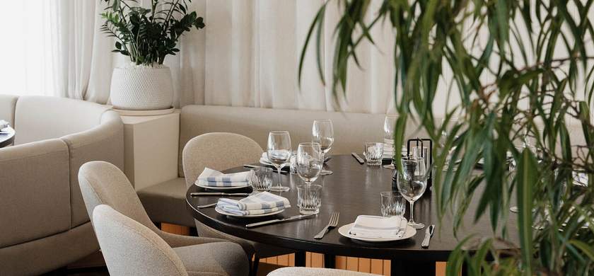 Fosh Bar & Restaurant
