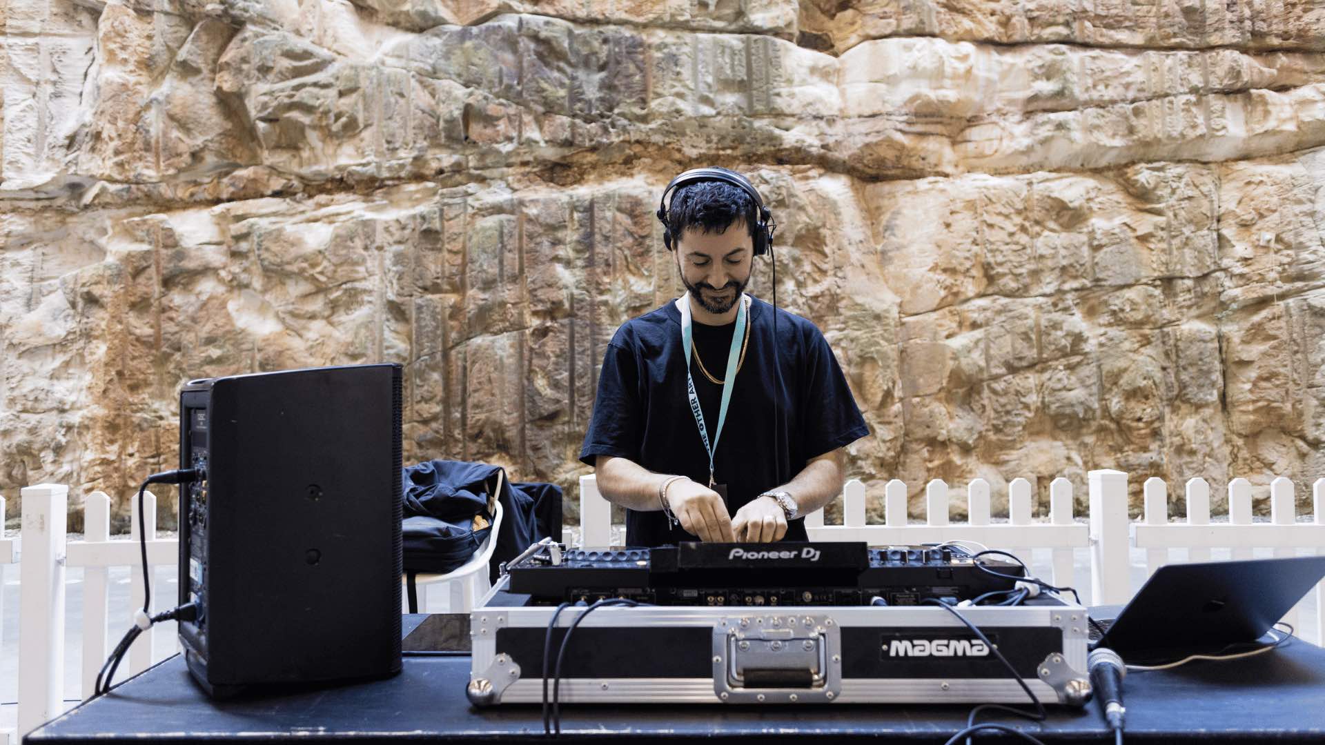 Photo of a DJ at The Other Art Fair Sydney.