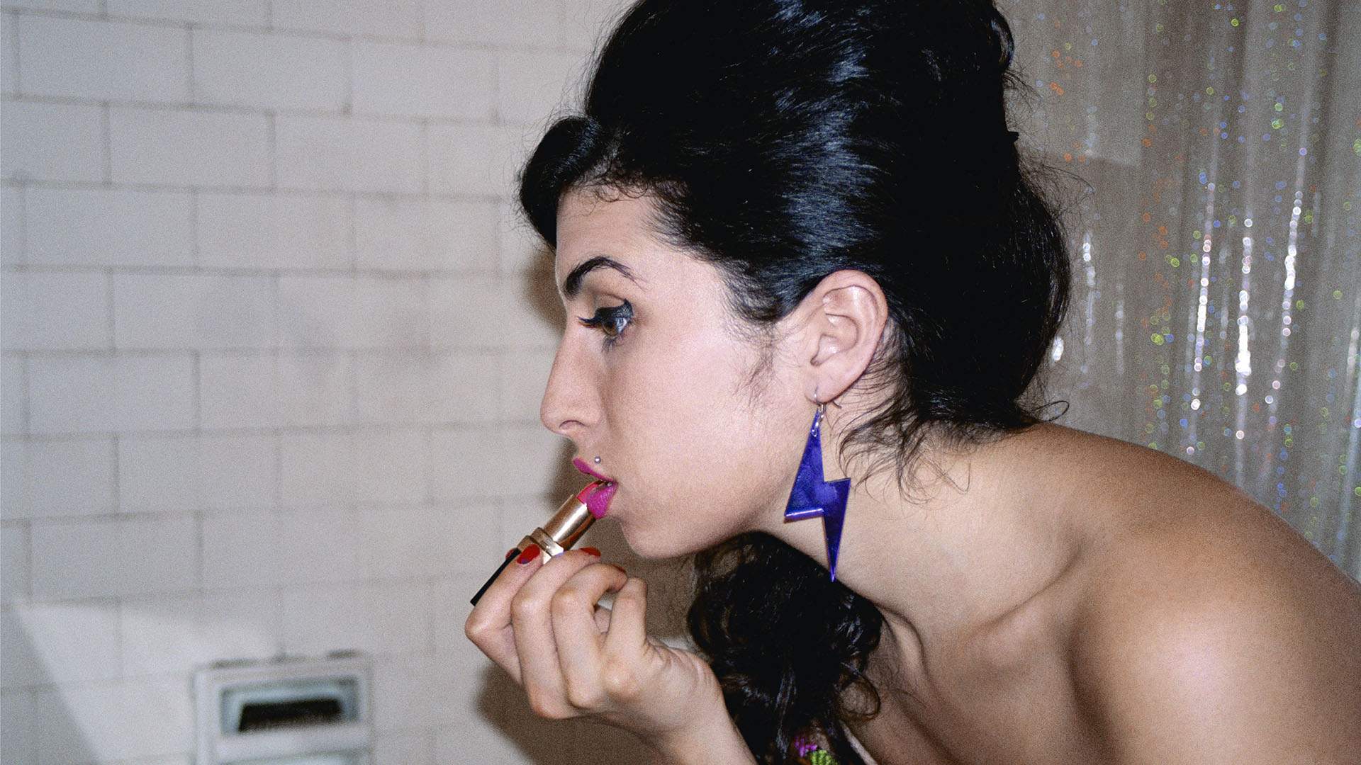 Amy, Before Frank