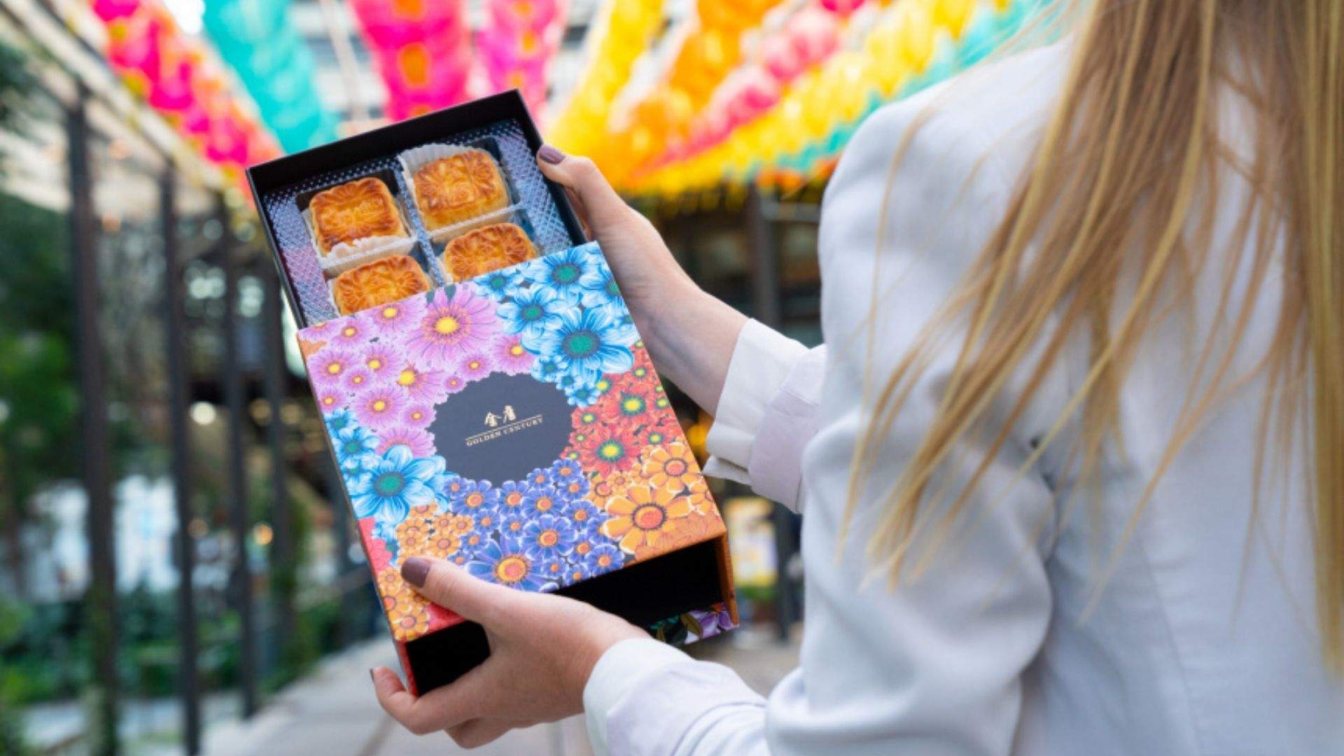 Boxed set of mooncakes.