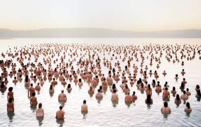 Background image for Artist Spencer Tunick Is Returning to Australia for a New Nude Photography Work Along the Brisbane River