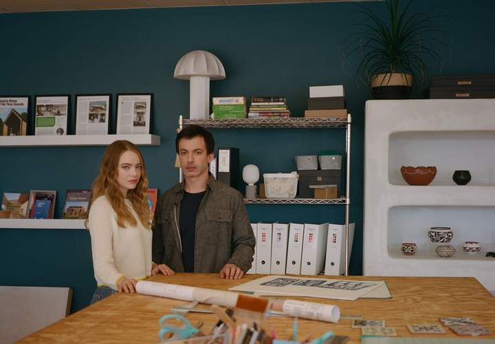 Background image for A Home Renovation Show, But Eerie: That's the Vibe in Emma Stone and Nathan Fielder's 'The Curse'