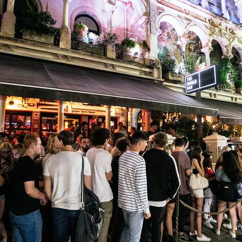 A line of clubgoers out the front of World Bar in Sydney's Kings Cross in the late 2010s