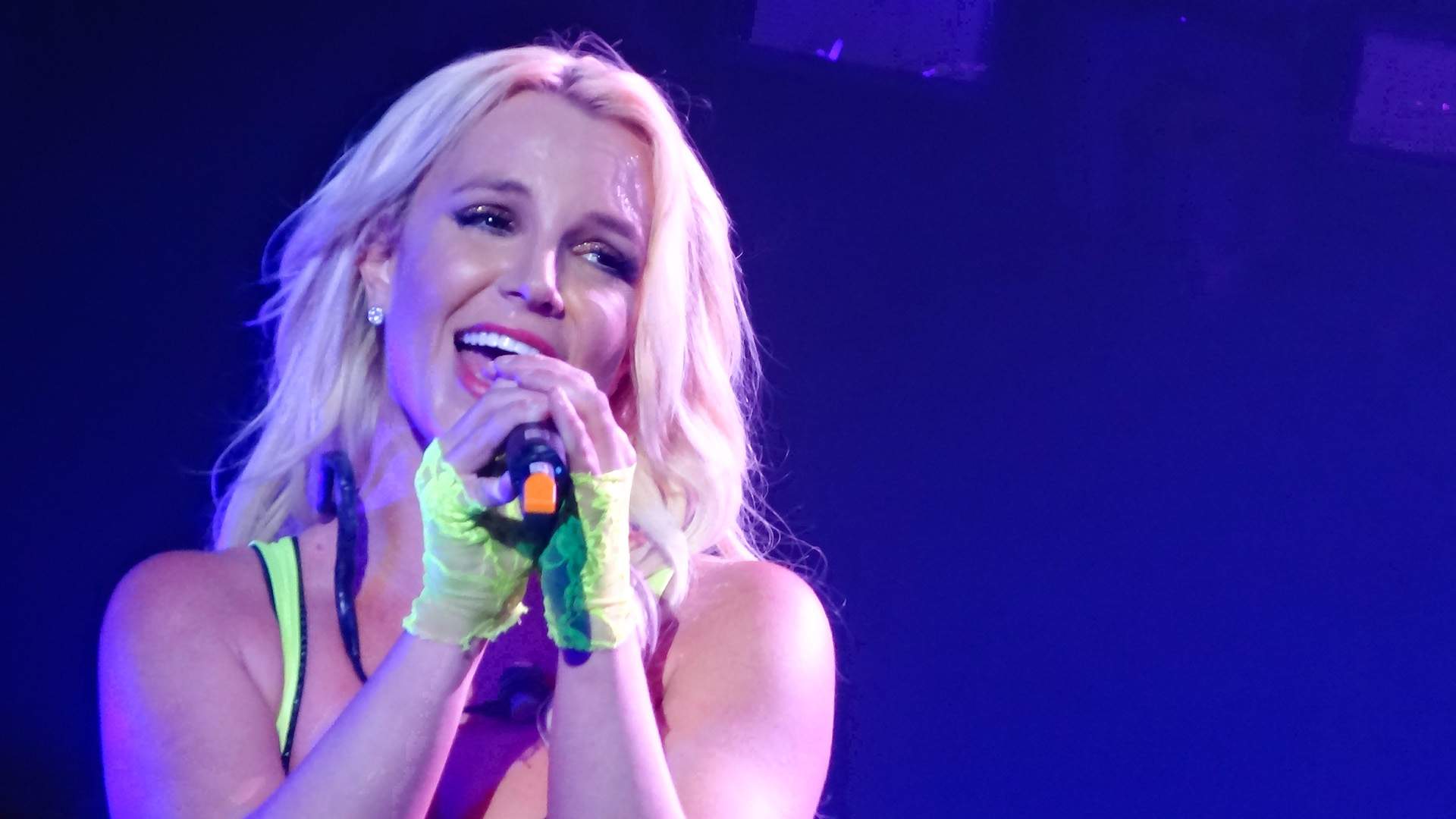 Britney Spears Is Hitting Sydney in a Bus This Week to Hand Out Copies of Her Must-Read New Memoir