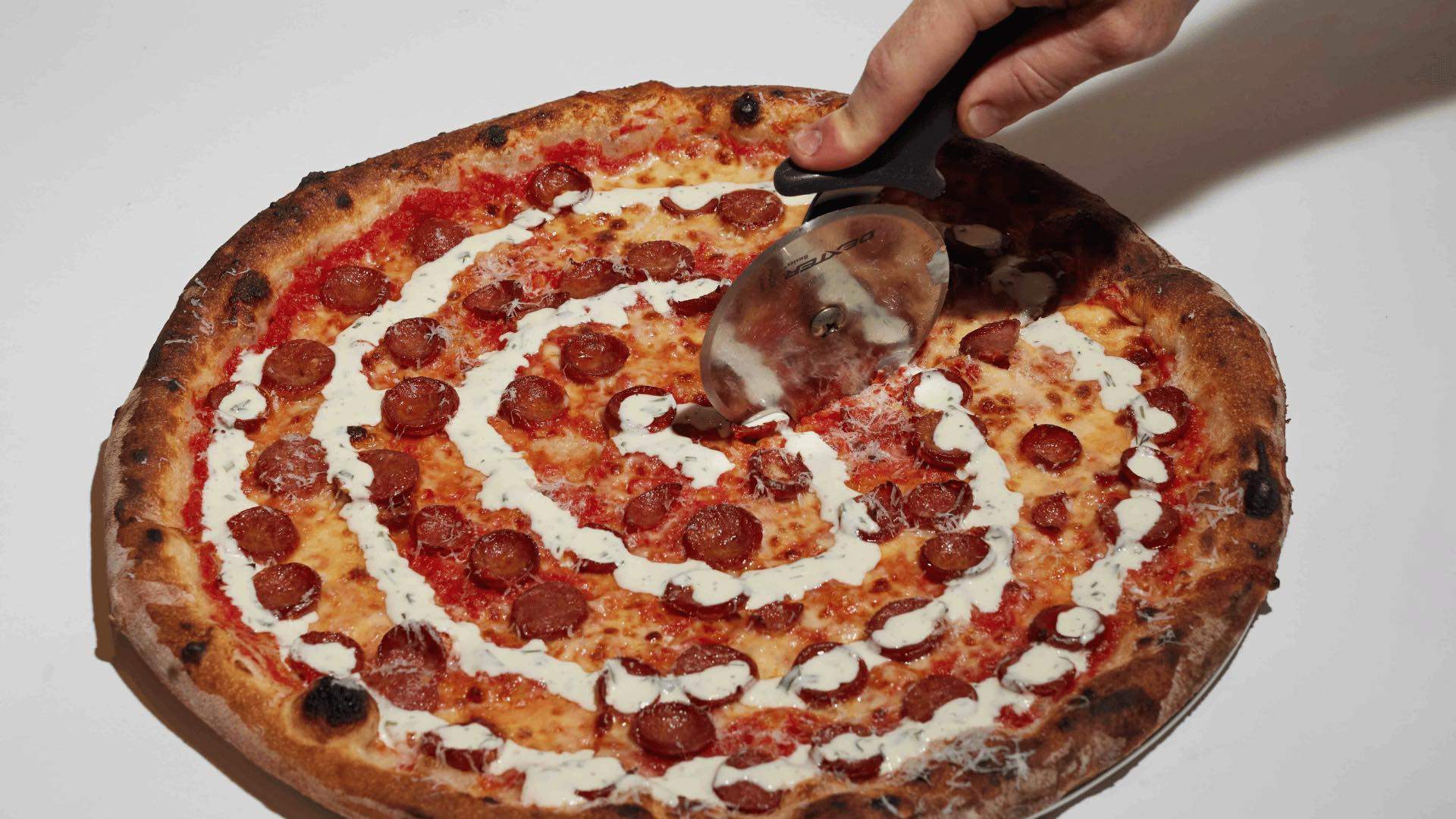 A large pizza with pepperoni from City Oltra.