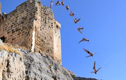 Background image for The Red Bull Cliff Diving World Series Is Splashing Into New Zealand for the First Time in November