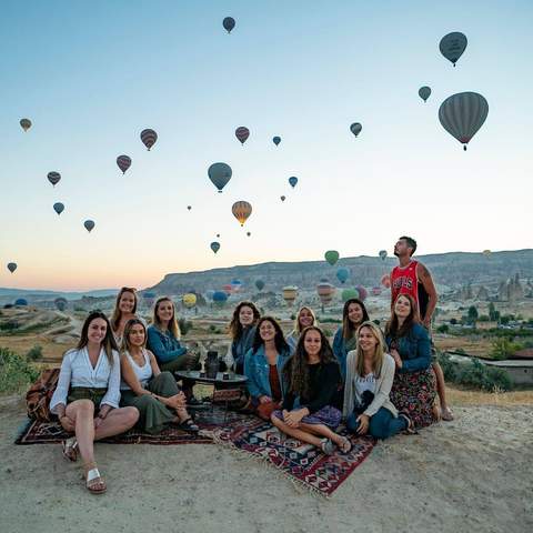 Experiences Best Shared: How to Make Friends for Life on an Adventure of a Lifetime