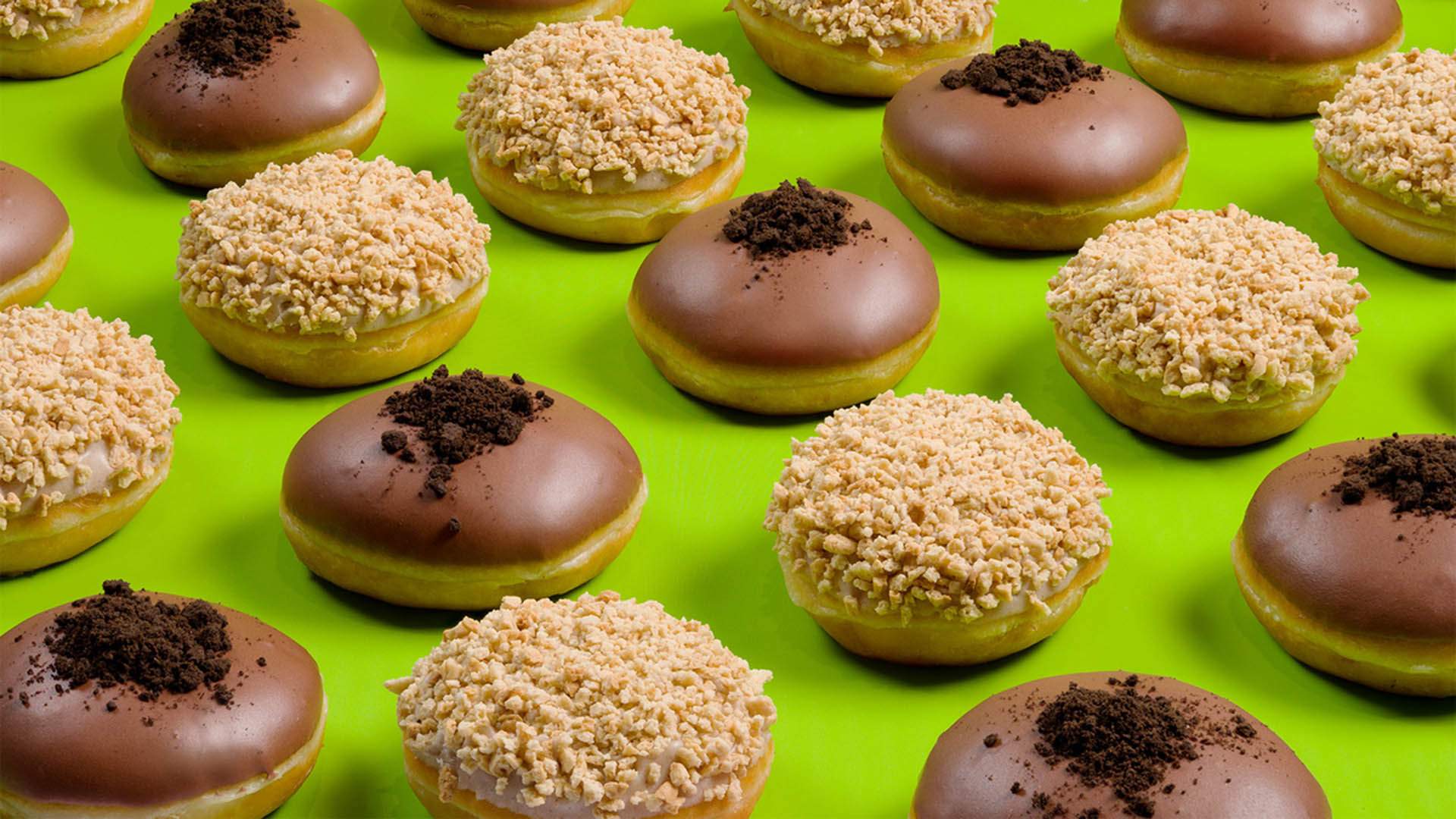 Important Dessert Alert: Krispy Kreme Is Finally Slinging Its Vegan-Friendly Doughnuts Down Under