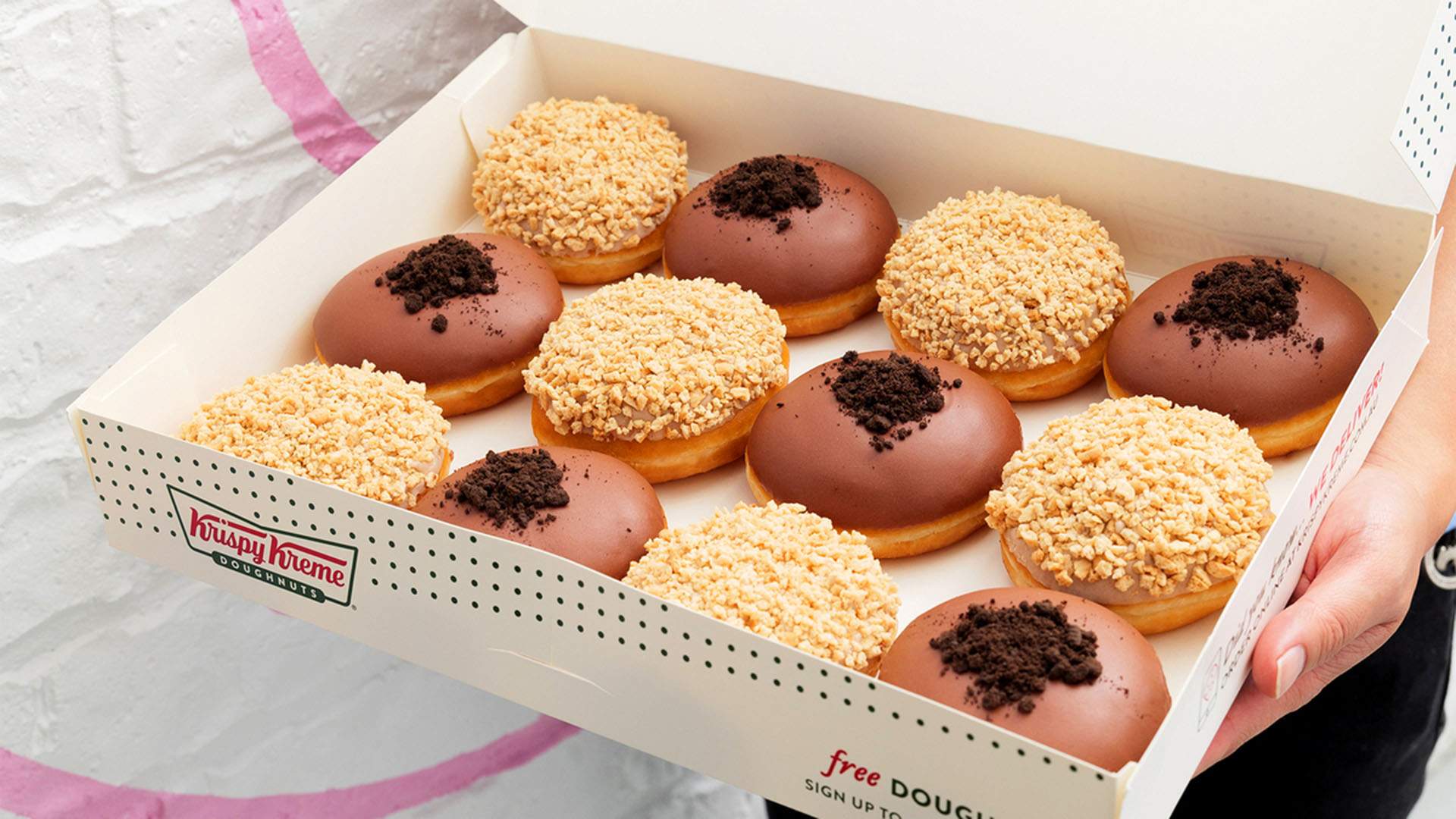 Important Dessert Alert: Krispy Kreme Is Finally Slinging Its Vegan-Friendly Doughnuts Down Under