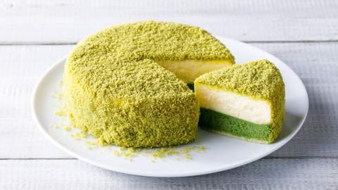 LeTAO's matcha-forward 'matcha double' cheesecake.