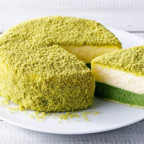 LeTAO's matcha-forward 'matcha double' cheesecake.