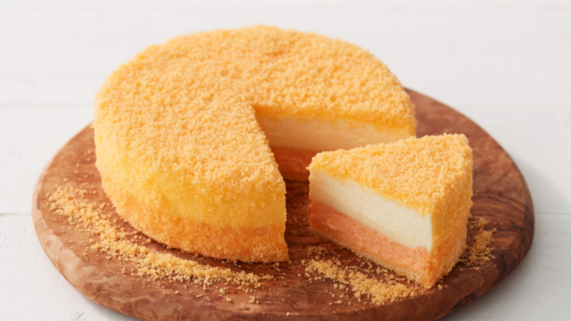 LeTAO's seasonal exclusive 'melon double' cheesecake.