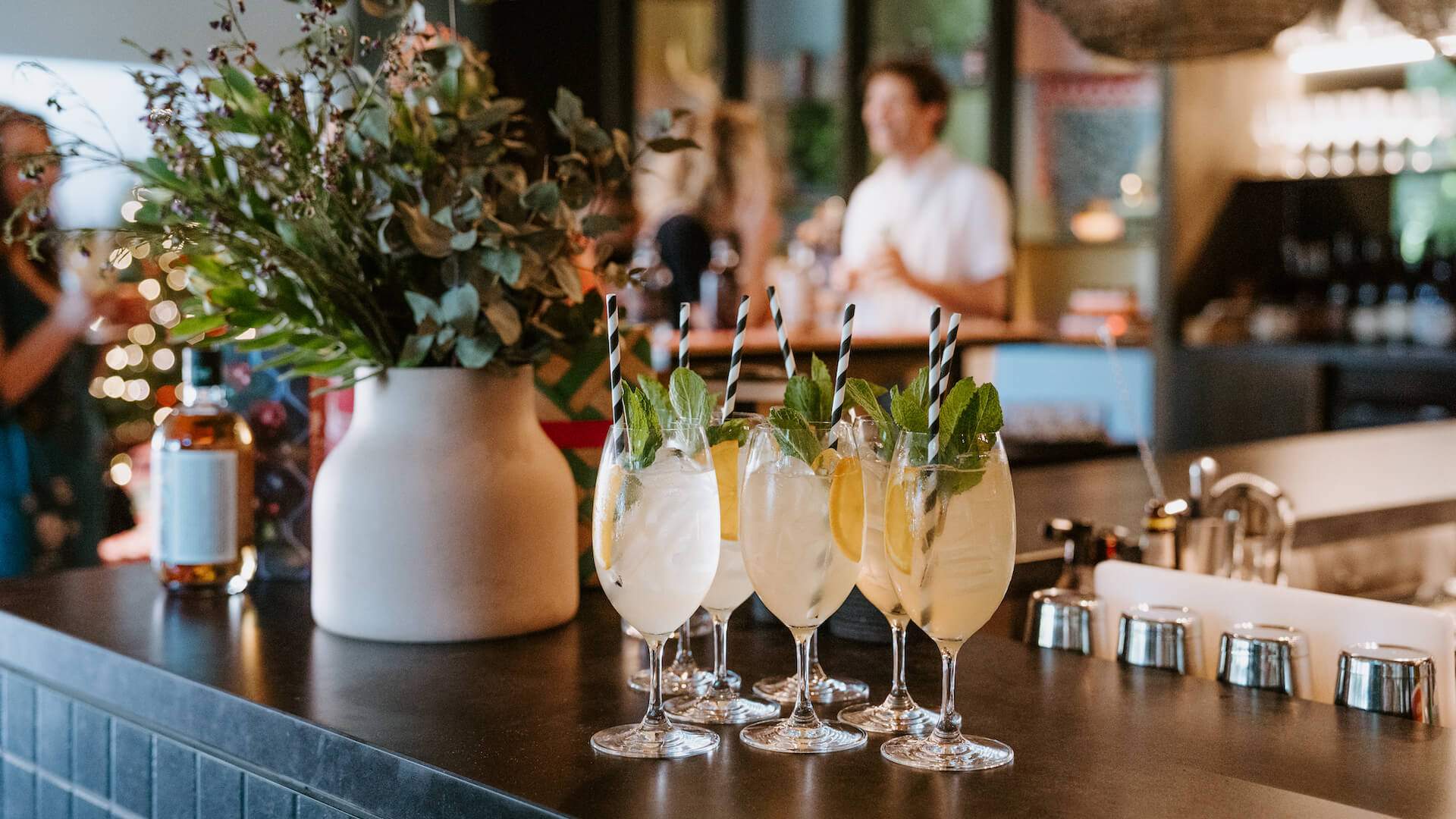 Bottomless brunch - Christmas Sunday sessions - Victoria by Farmers Daughter and Four Pillars collab