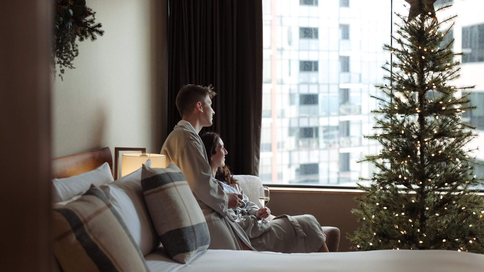 Auckland's JW Marriott Has Transformed One Suite Into a Christmas