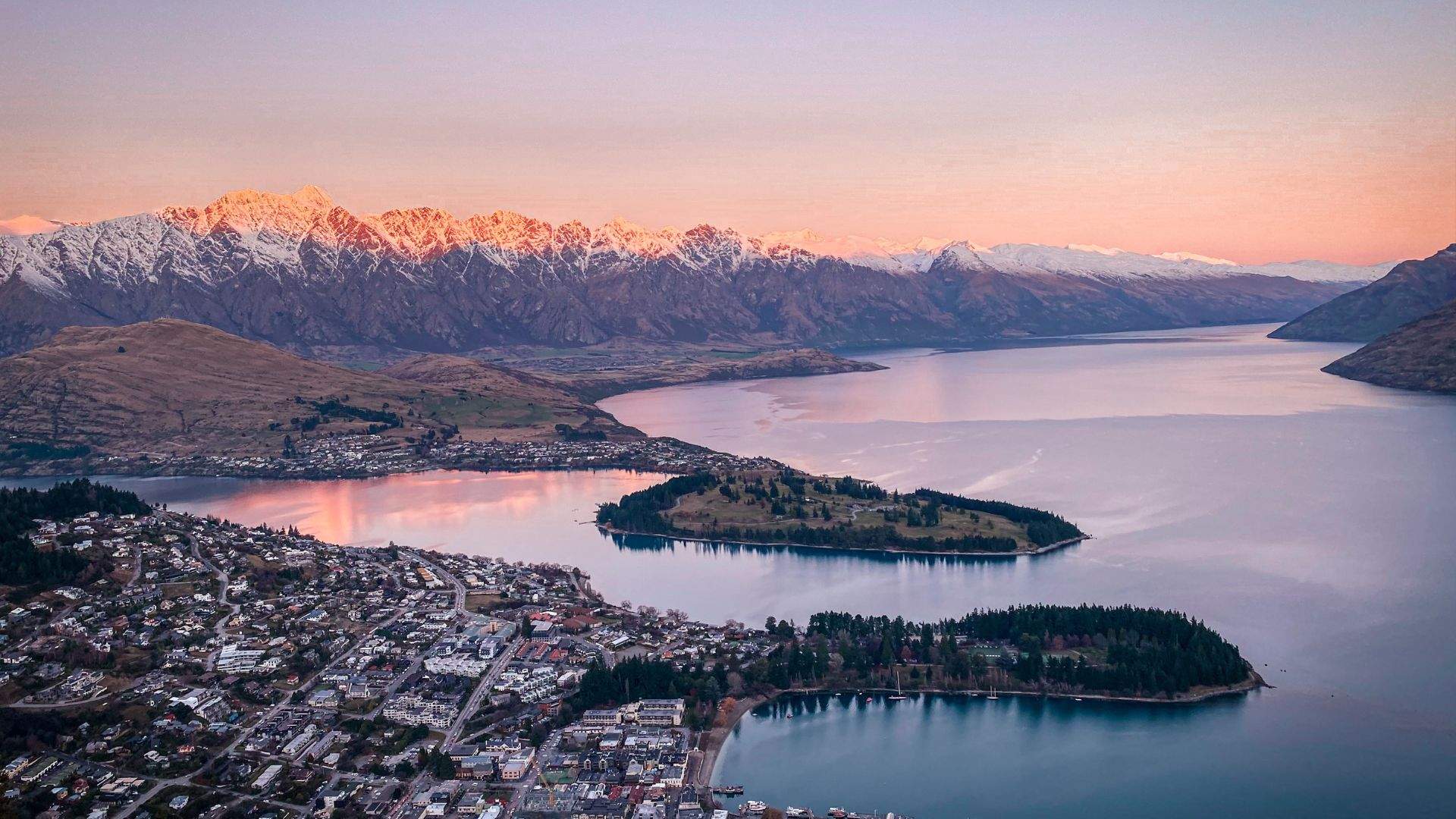 Travel Guide: Queenstown