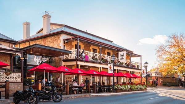 An exterior shot of the German Arms in Hahndorf.