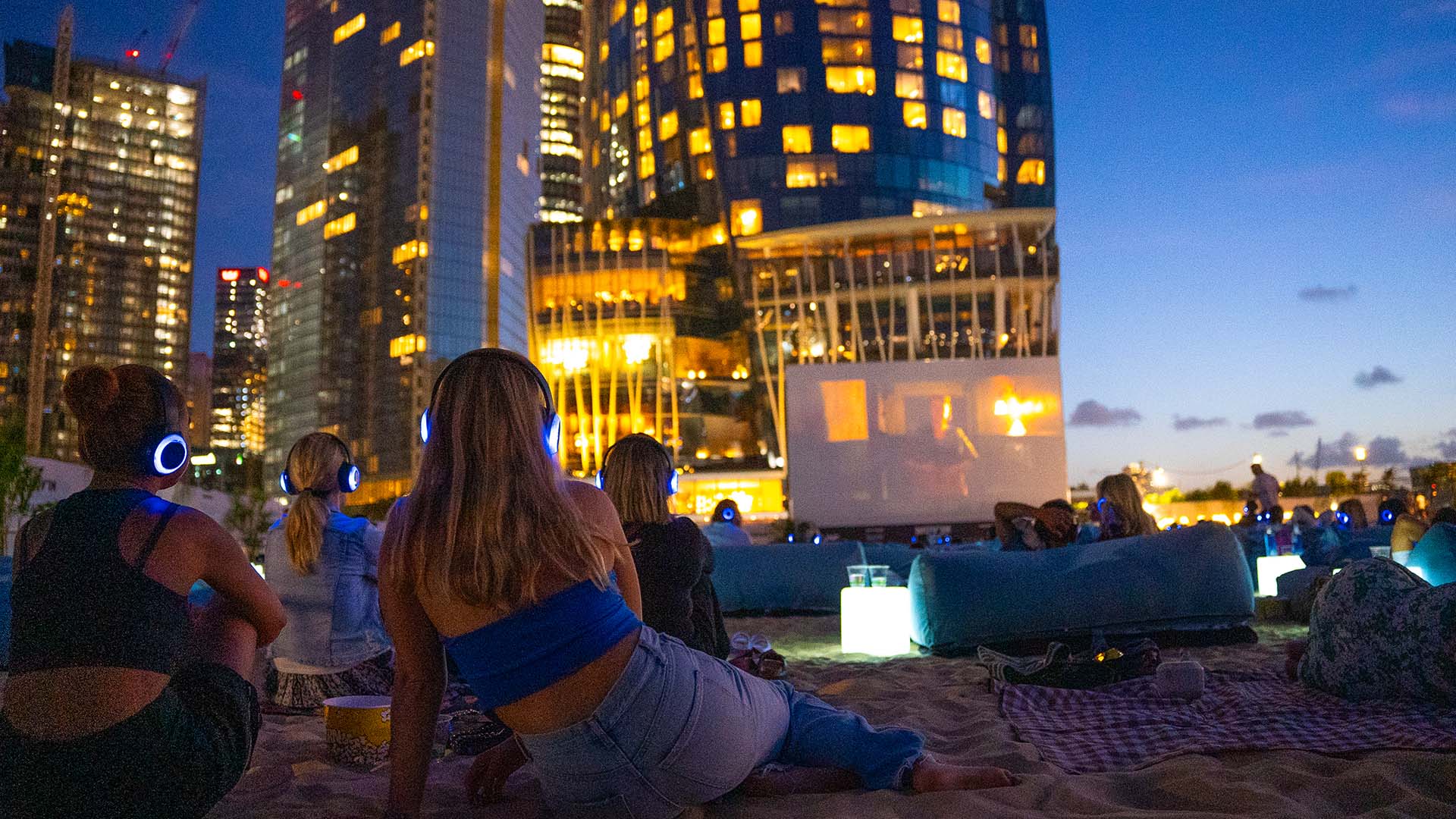 Mov'In Bed Barangaroo Beach Cinema