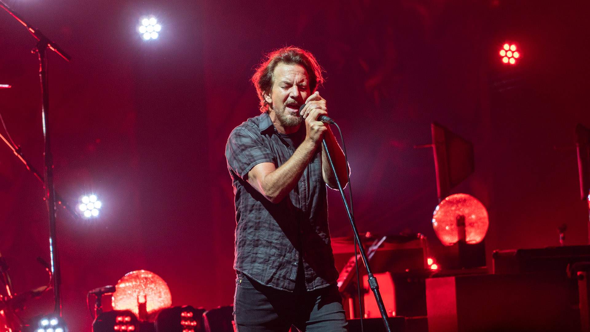 Pearl Jam Are Bringing Their Latest World Tour to Australia and New Zealand with Pixies in Support