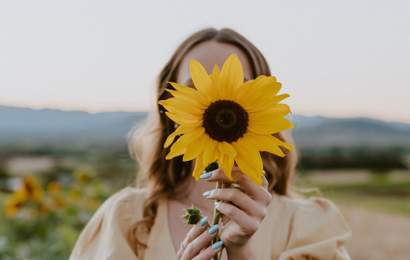 Background image for Mark Your Calendar: Scenic Rim's Stunning Sunflower Festival Is Coming Back for 2025 to Brighten Up Autumn