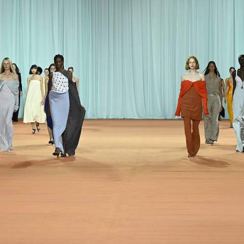 SYDNEY, AUSTRALIA - MAY 09: Models walk the runway during the Bianca Spender show during Afterpay Australian Fashion Week 2022 Resort '23 Collections at Carriageworks on May 09, 2022 in Sydney, Australia. (Photo by Stefan Gosatti/Getty Images)