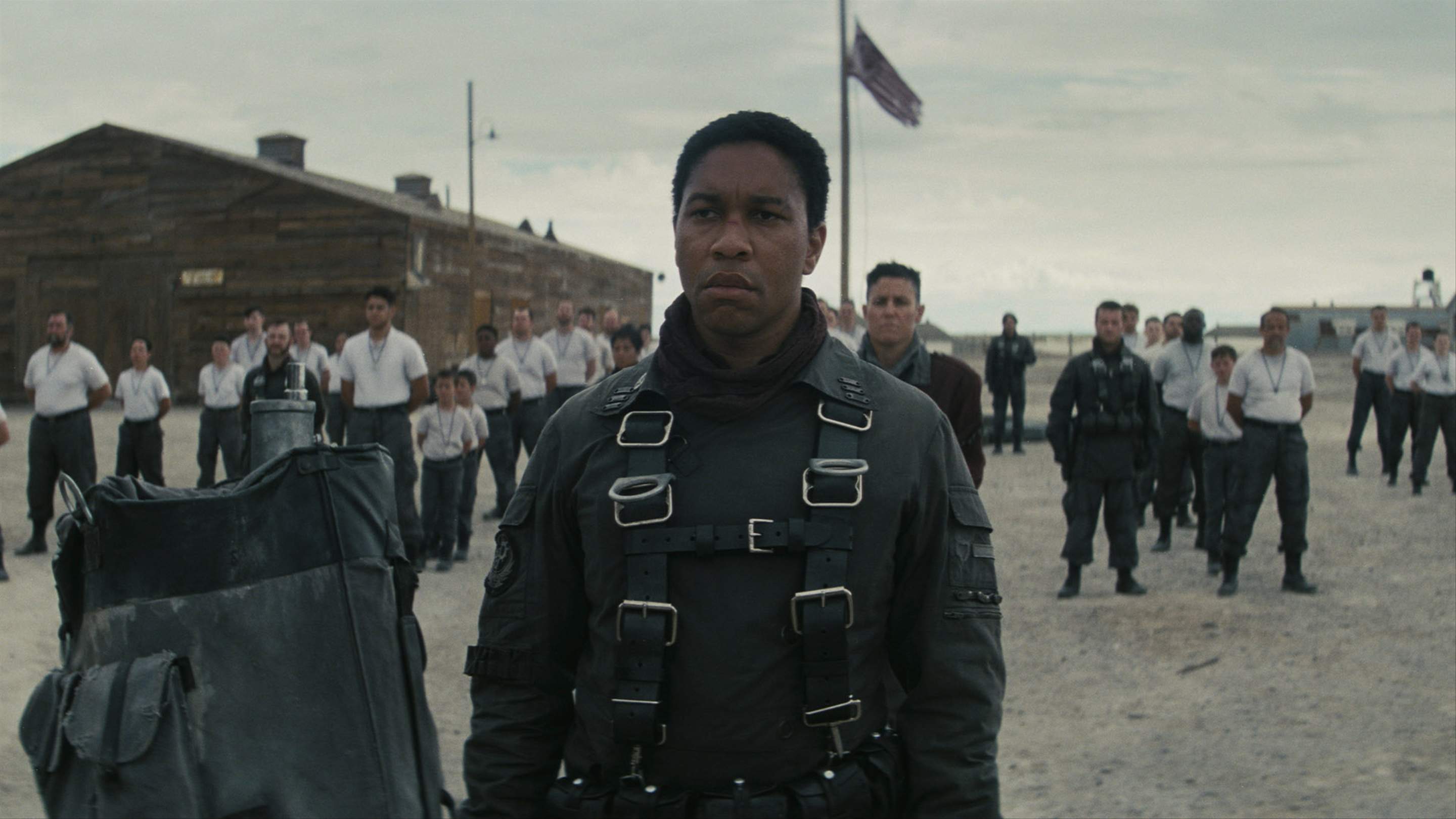 Navigating The Wasteland To Bring A Gaming Smash To Tv Walton Goggins