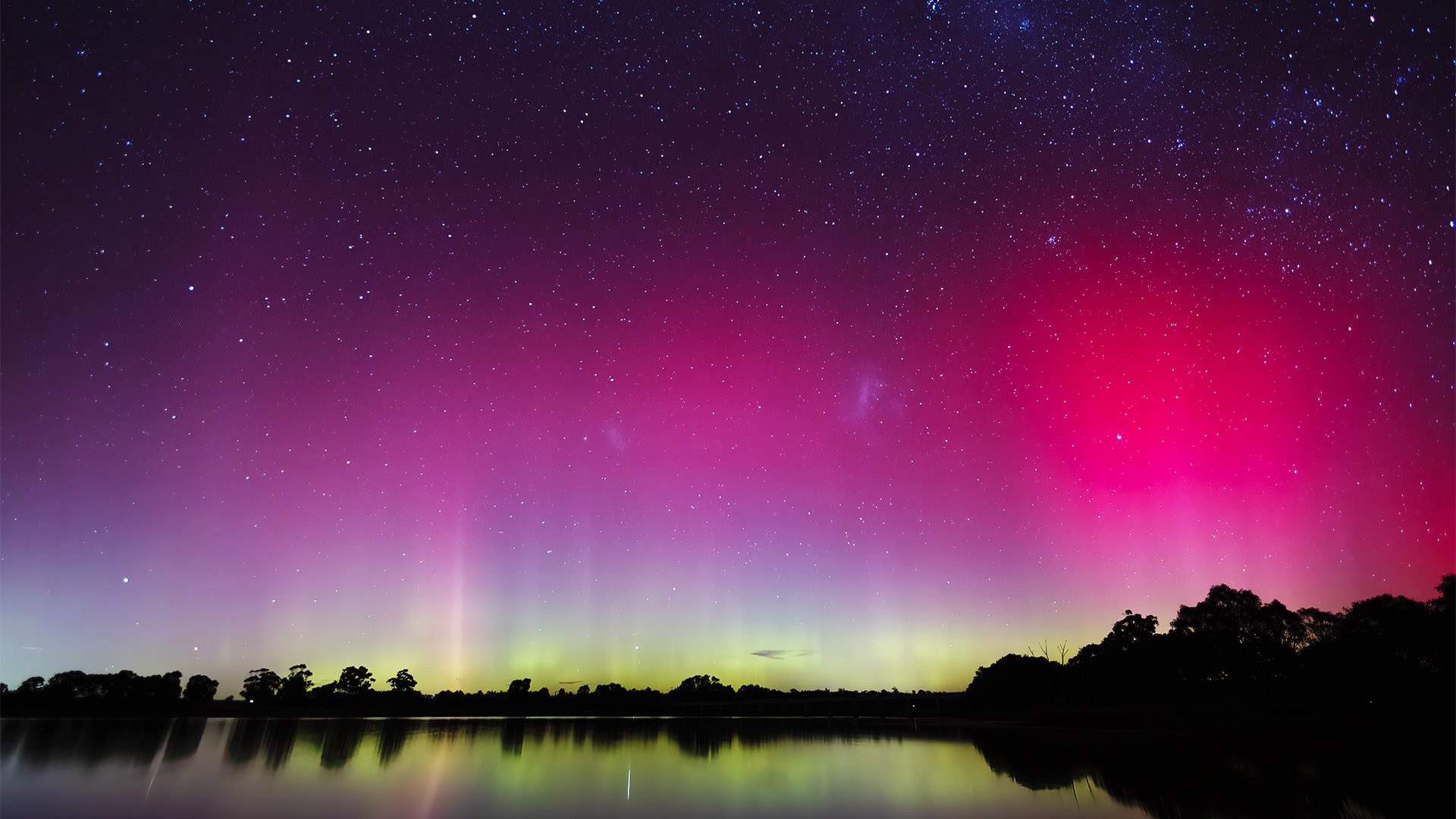 Here Are Some of the Stunning Photos of the Aurora Australis If You Missed the Southern Lights Putting on a Show