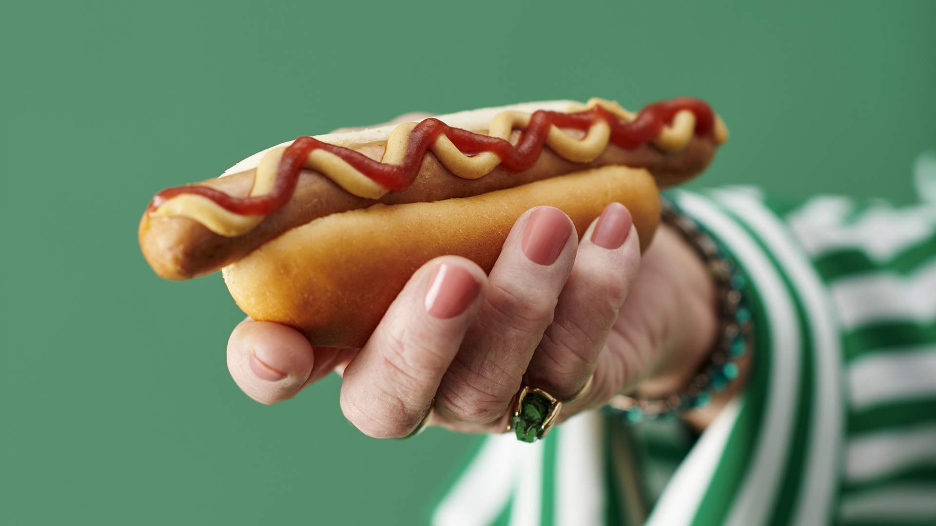 Just Like Its Meatless Meatballs, IKEA Is Now Serving Up Plant-Based Hot Dogs at Its Australian Stores