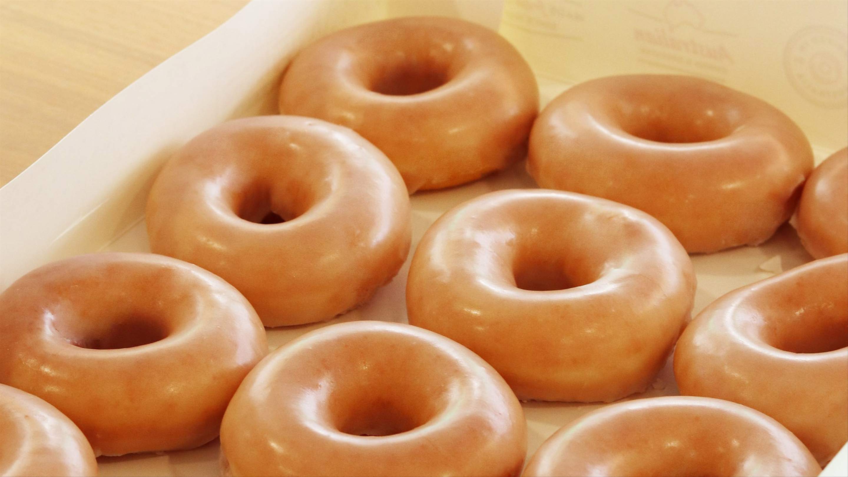 Important Doughnut News Krispy Kreme Is Giving Away 100,000 Freebies